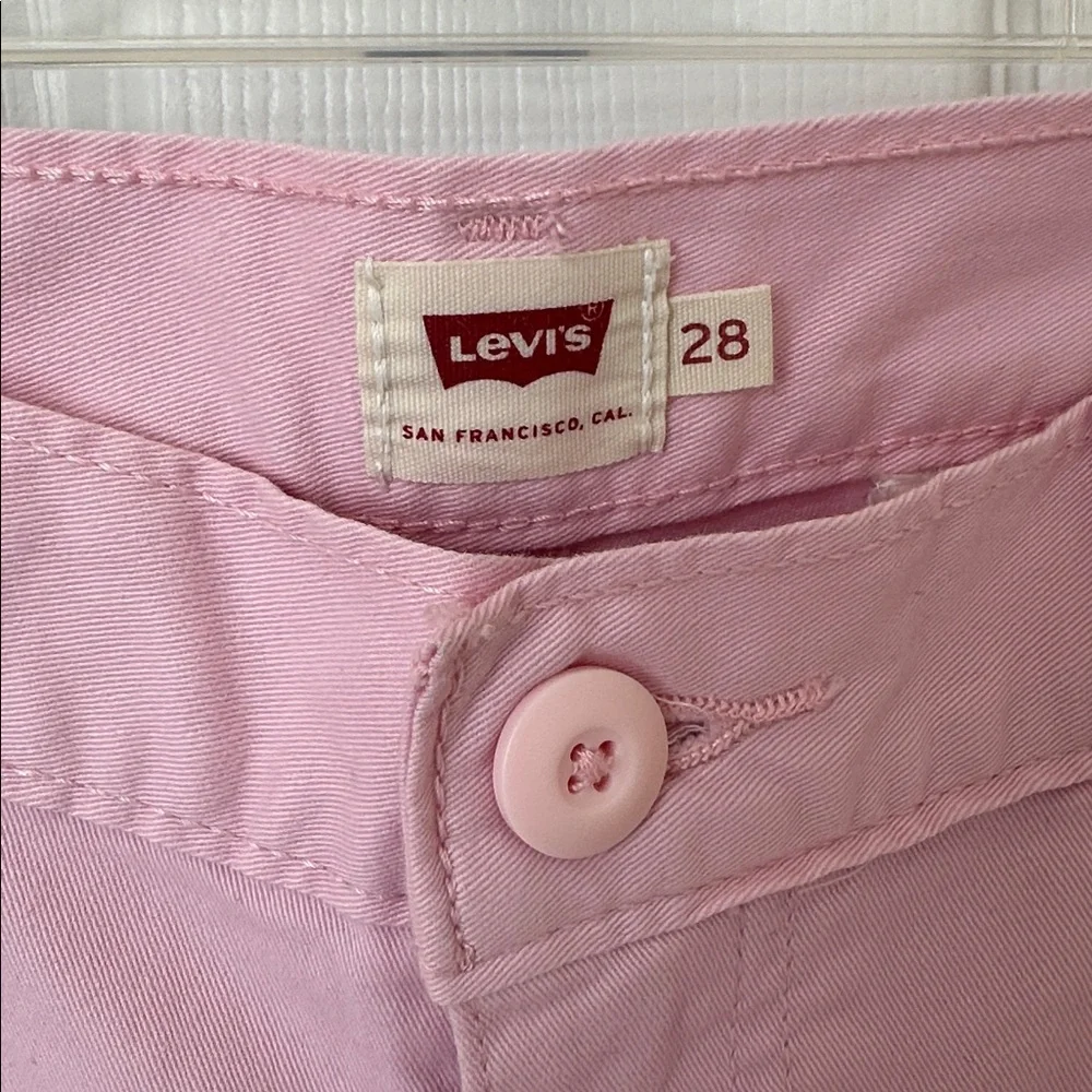 Levi's Light Pink Women's Bermudas - Picture 2 of 14